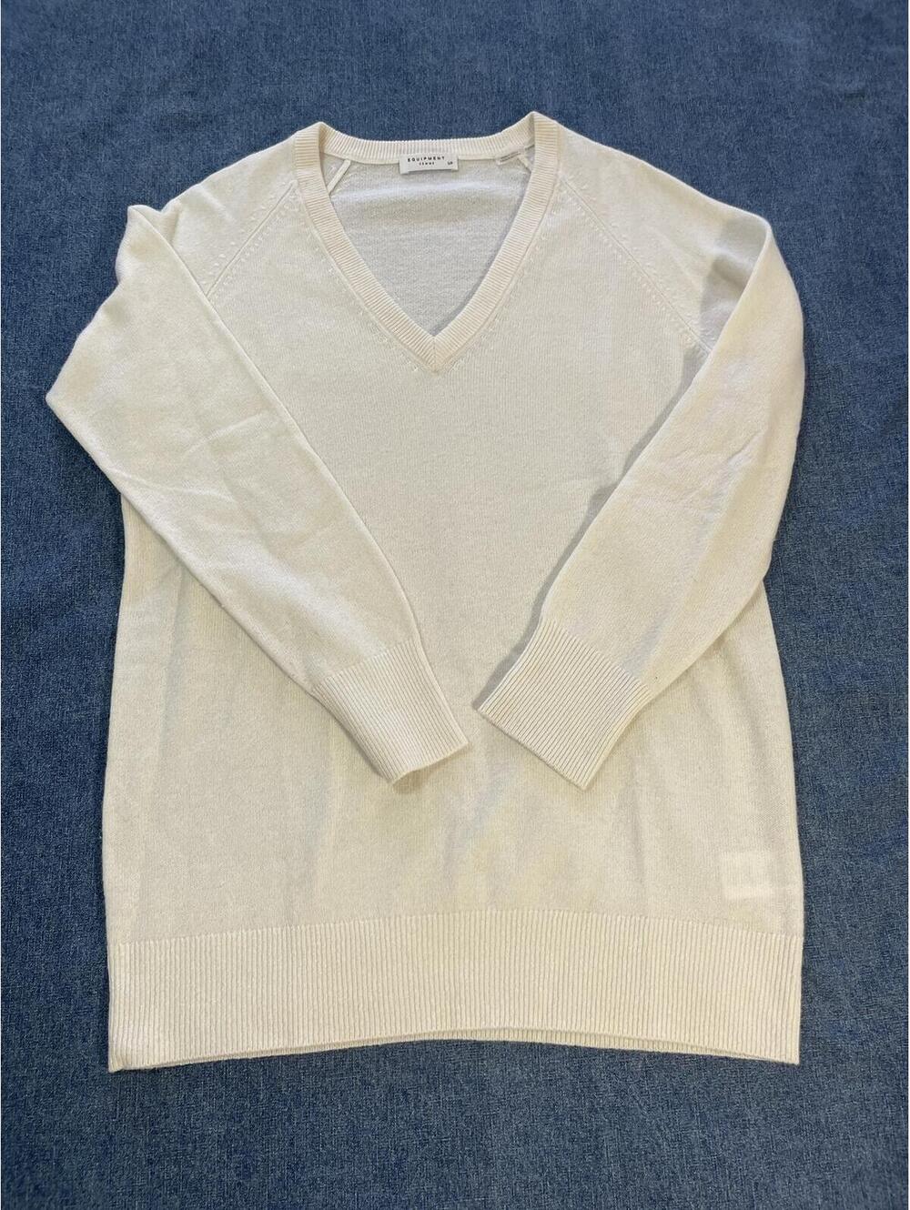 Equipment Femme Small V neck oversized creamy white V neck cashmere